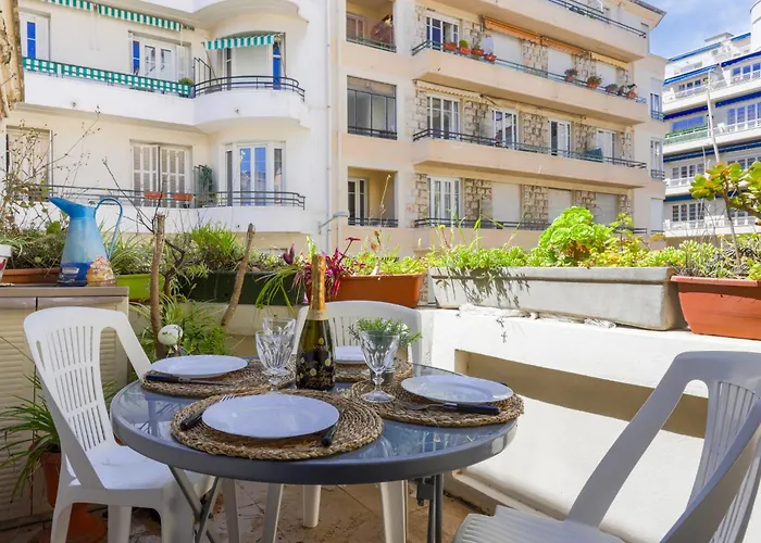 Herold-2 By Interhome Apartamento Nice